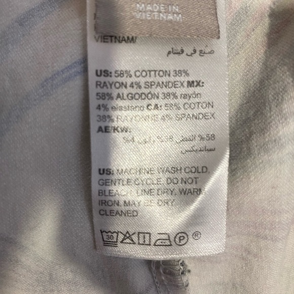 Chicos Palm Print Cropped Pants Stretch Size Medium (2.5) - Picture 9 of 9